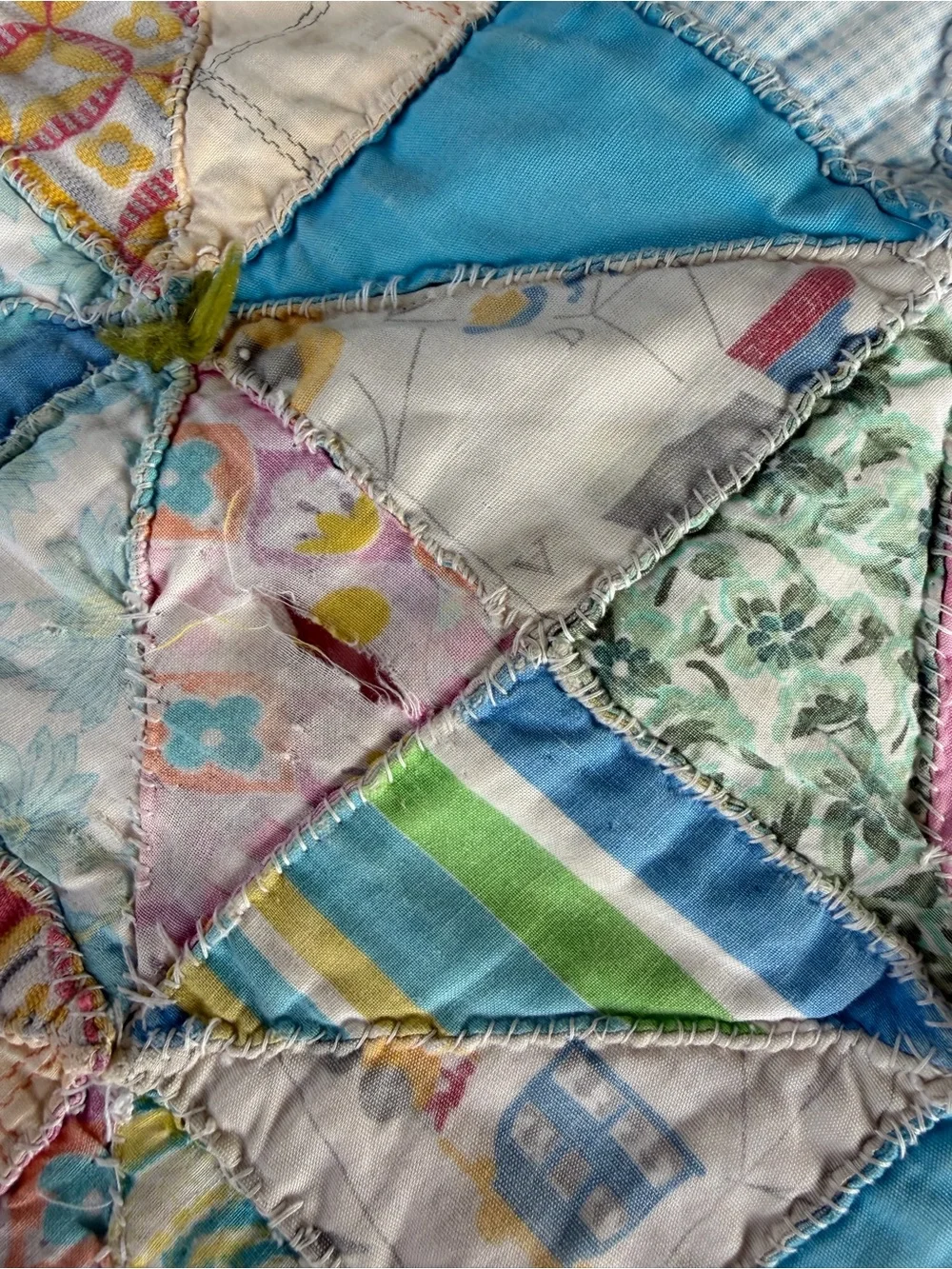Vintage Scrappy Patchwork Quilt Hand Sewn Feedsack Textured Pastels 53x69 READ